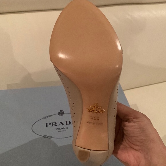 Prada shoes - Picture 11 of 13